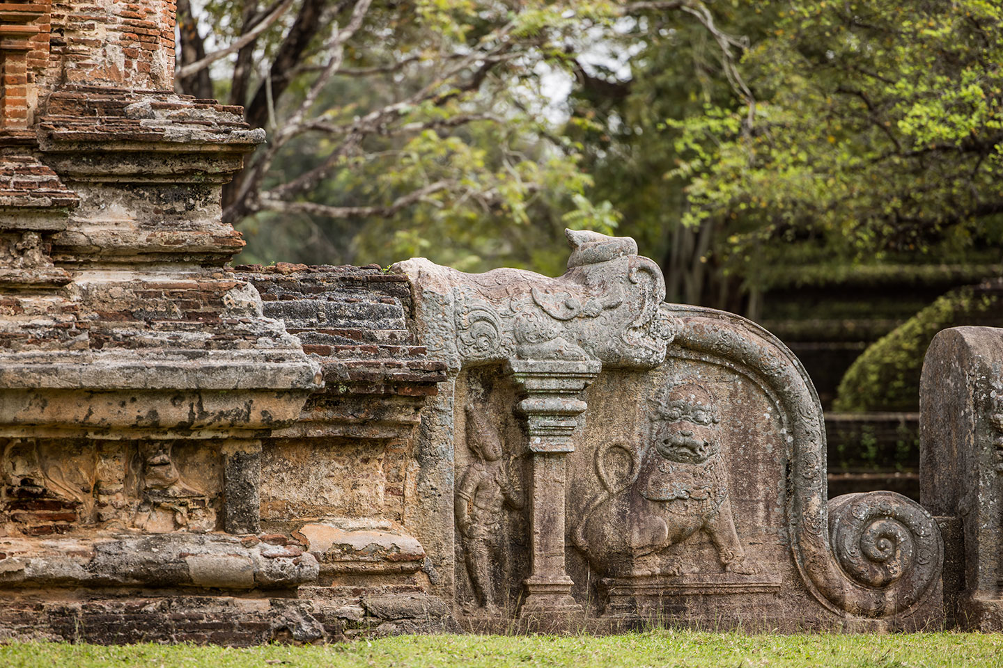 Polannaruwa, Sri Lanka Temple ruins at Polannaruwa, Sri Lanka