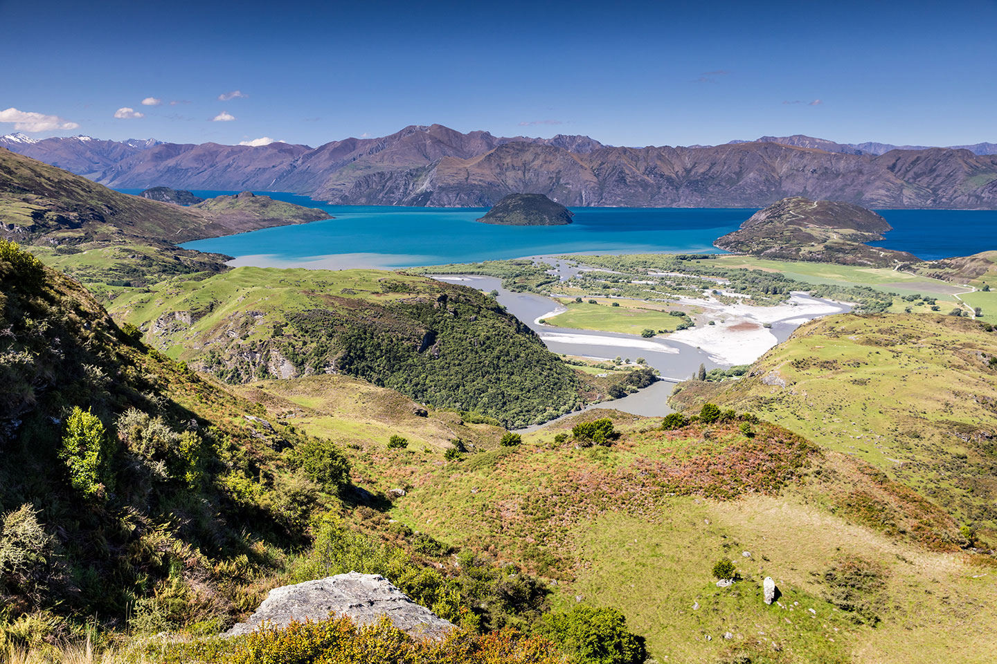 Rocky mountain hike near Wānaka