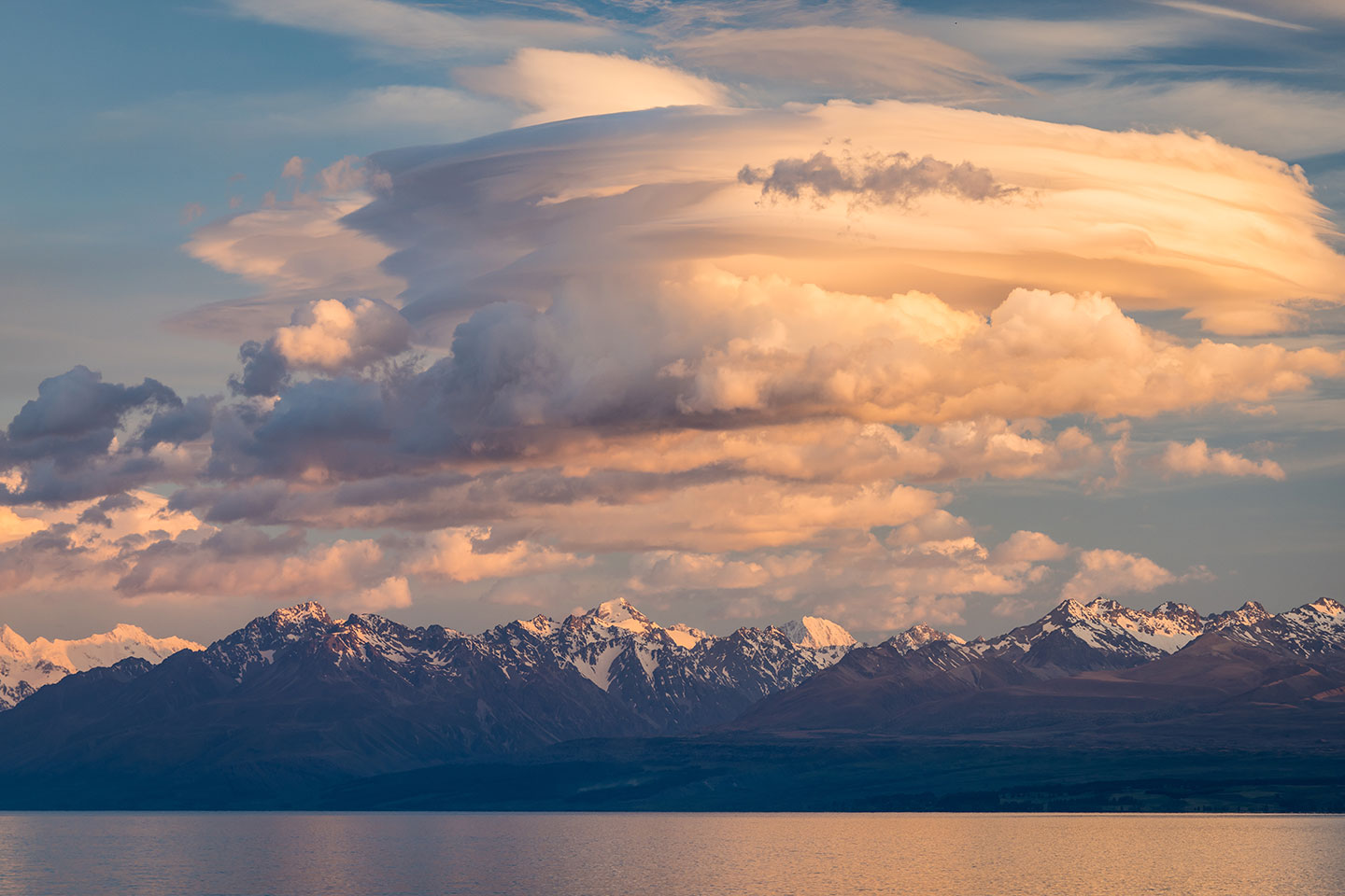 Lake Pukaki Dramatic clouds over Lake Pukaki, New Zealand